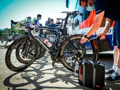 Poggio R180, le compresseur portatif puissant, endurant et précis - Matos  vélo, actualités vélo de route et tests de matériel cyclisme